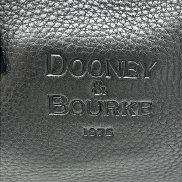 Vintage Dooney & Bourke 1975 Black Leather Purse Shoulder Handbag. Pre-Owned - Picture 6 of 13